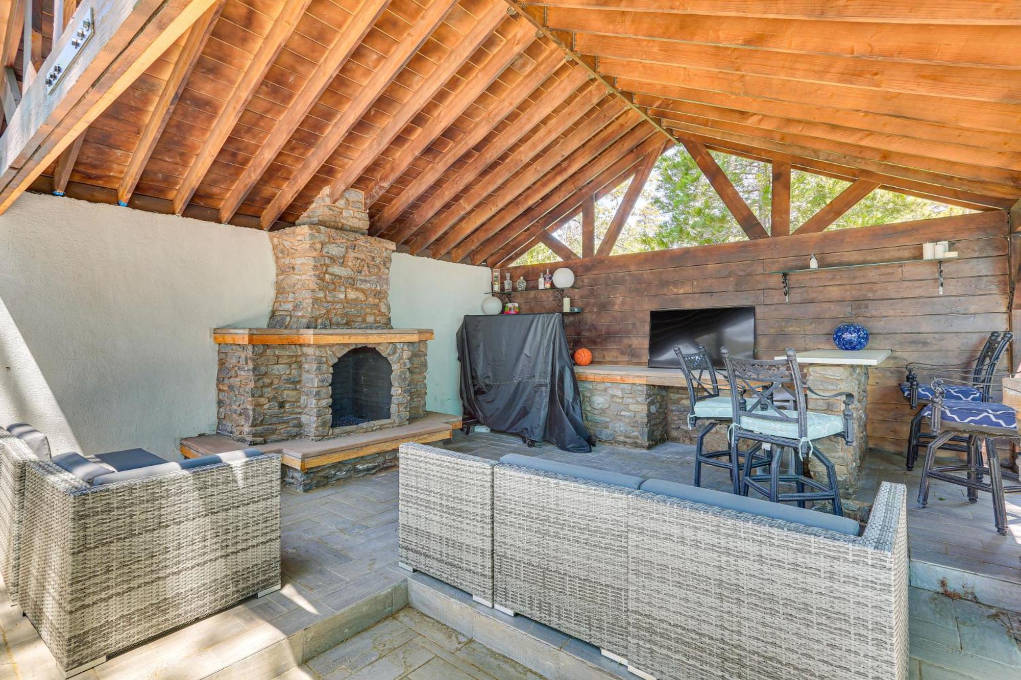 Lake Arrowhead Cabin With Hot Tub And Mountain Views! Dış mekan fotoğraf
